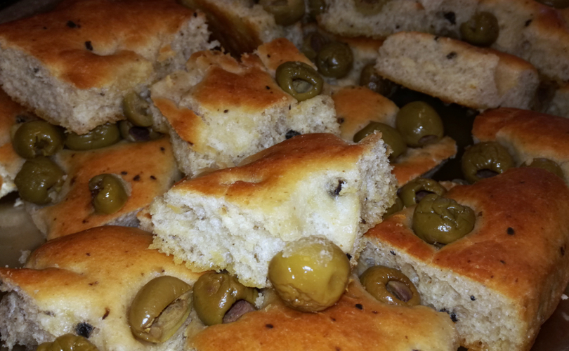 focaccia-olive-genoa