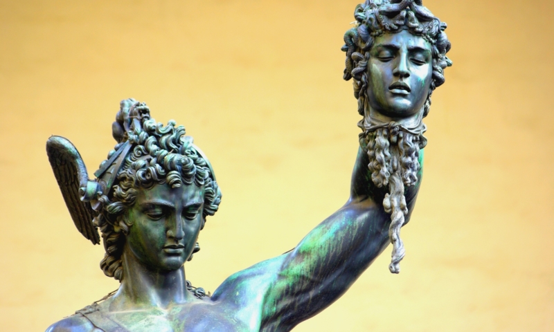 medusa scultura in bronzo di bendetto cellini