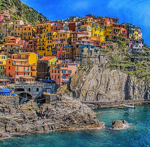 cinque terre, manarola classic picture from the cliffs