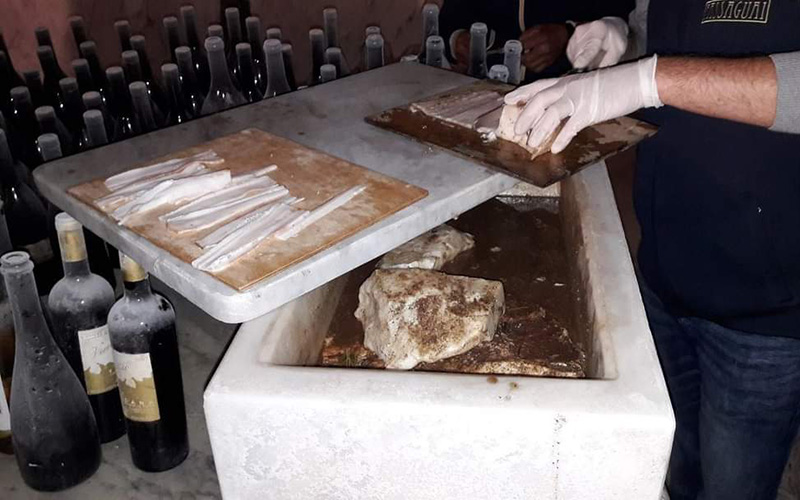 carrara colonnata, lardo di colonnata stagionato nelle conche di marmo