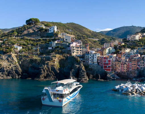 5 terre shared boat tour