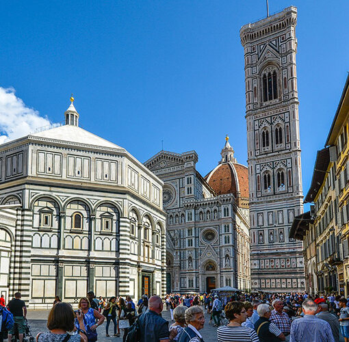 piazza del duomo a firenze, battistero, santa maria del fiore, cupola brunelleschi