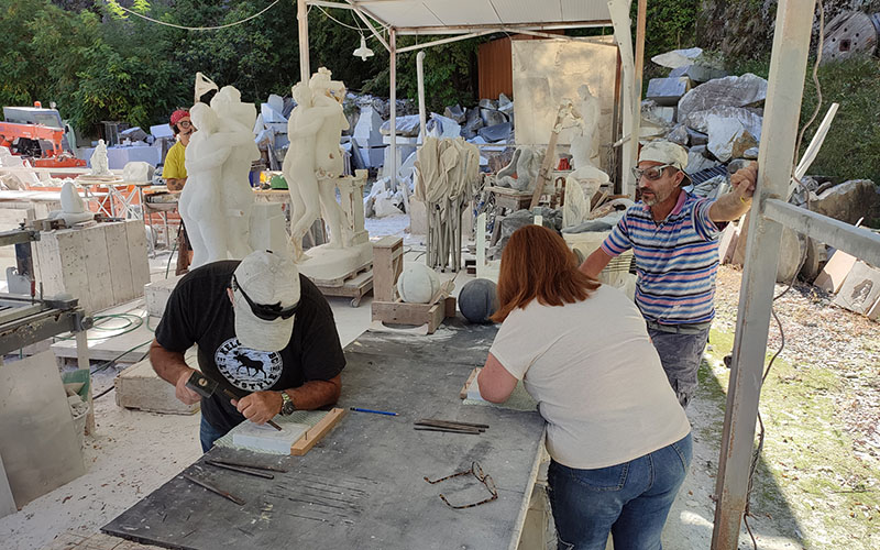 husband and wife during the sculpting experience