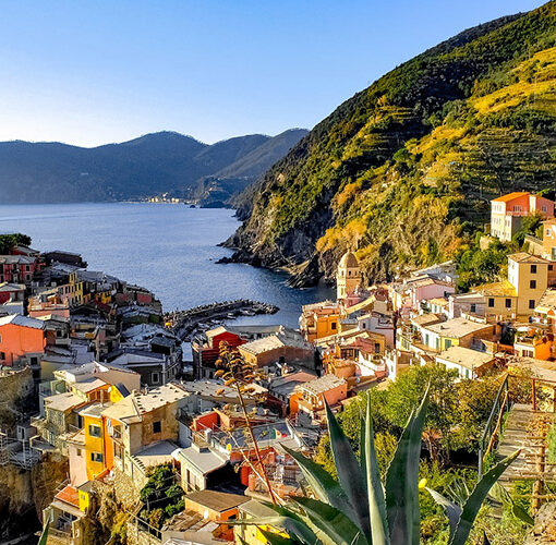 5 terre, veduta di vernazza dal sentiero