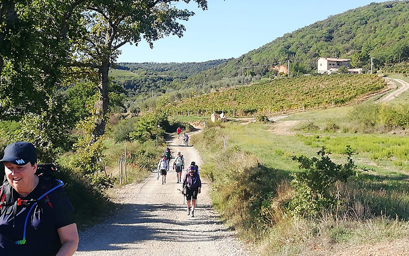 hiking in tuscany orcia rver valley