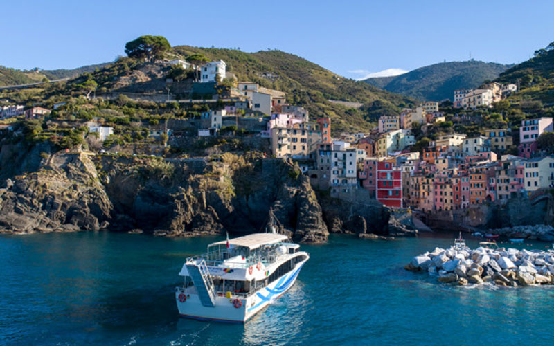 escursione in barca alle cinque terre